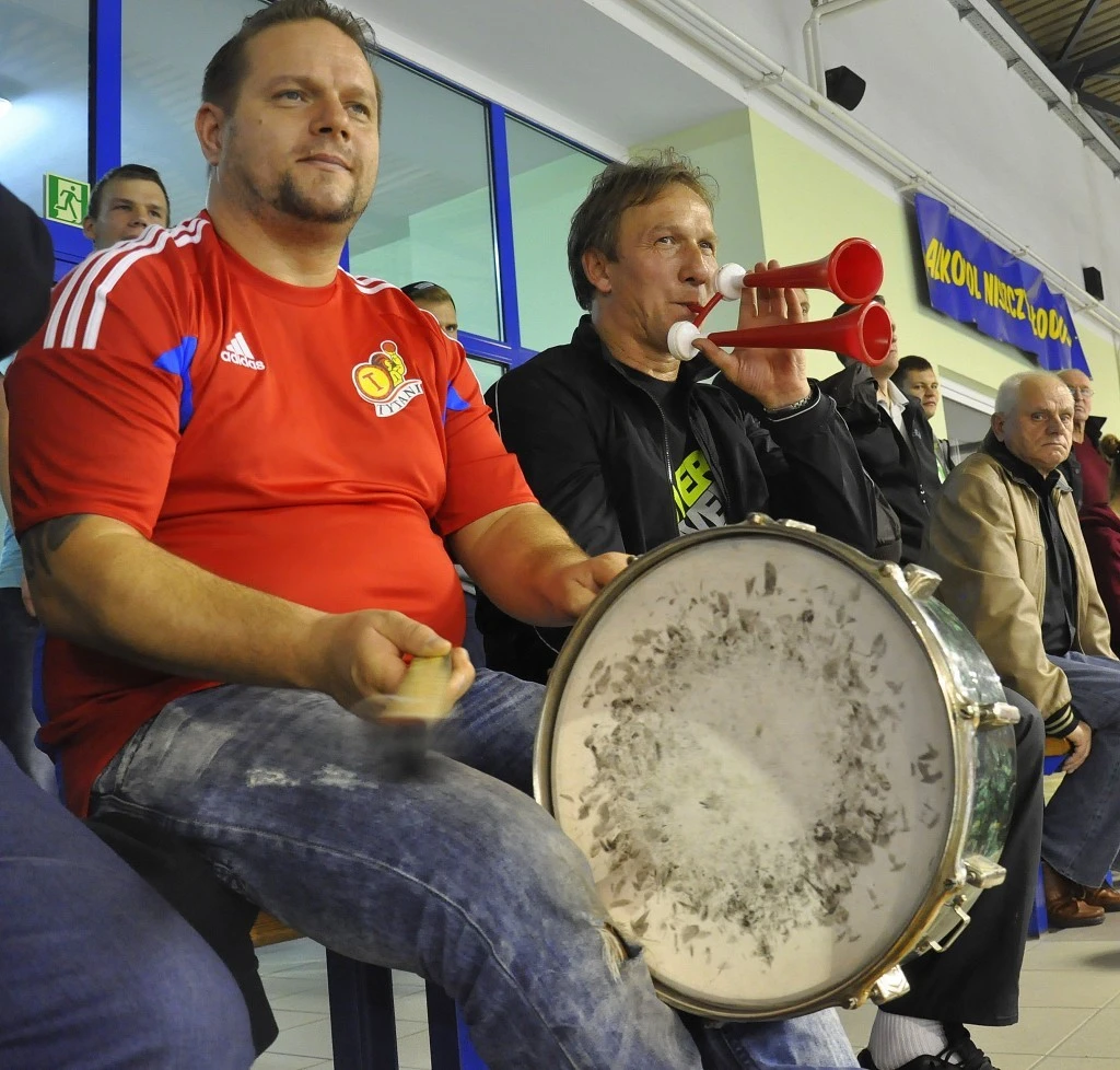 Tytani zmierzą się z faworytami na swoim boisku