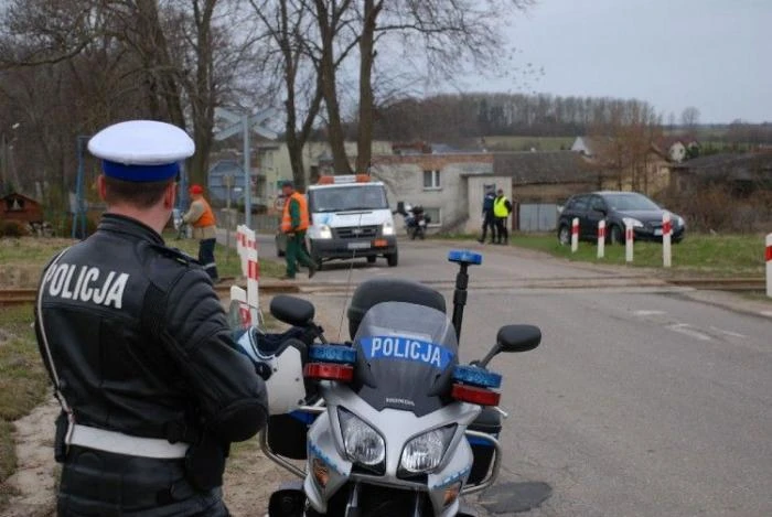 Puck: Akcja drogówki i PKP
