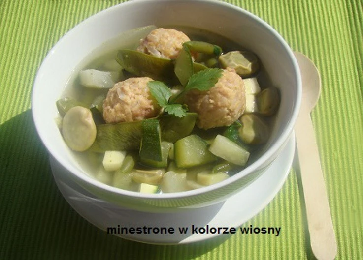 Gotuj z Nadmorski24.pl: Wiosenne minestrone z pulpecikami z metki