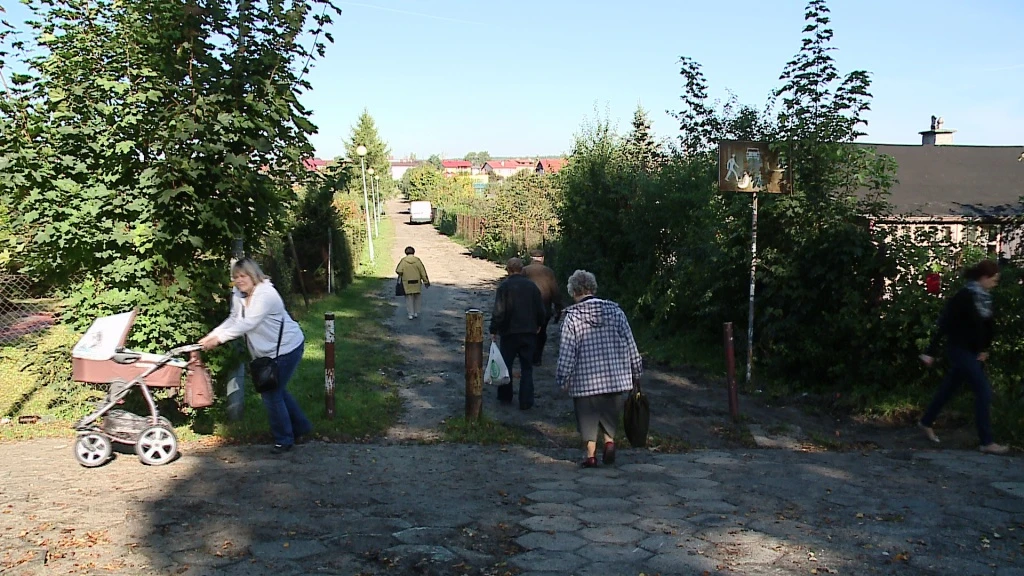 Chodnik i ścieżka za 2 lata