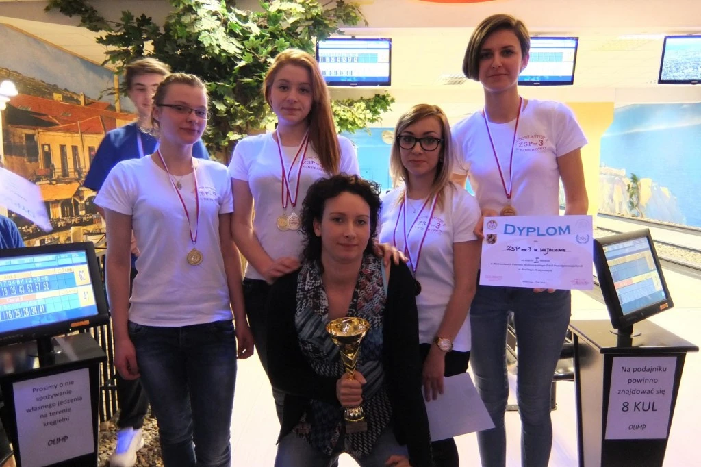 Gimnazjaliści rywalizowali w Bowlingu