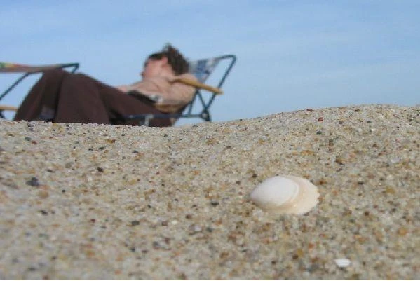 Sopot: Drzemka po imprezie na plaży