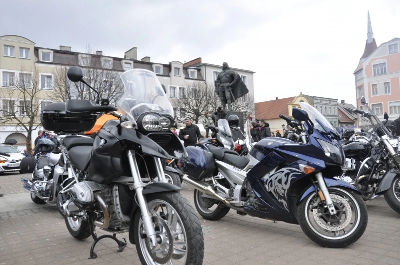 Motocykliści oddawali krew