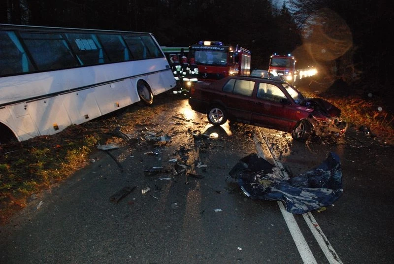Śmiertelny wypadek z udziałem autobusu w Koleczkowie 