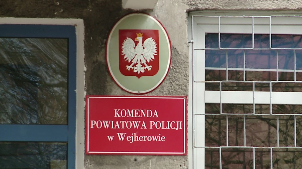 Poszukiwani, narkotyki i nietrzeźwy kierowca