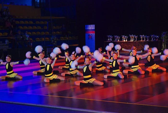 Gdyńskie "pszczółki" mistrzyniami Polski cheerleaderek