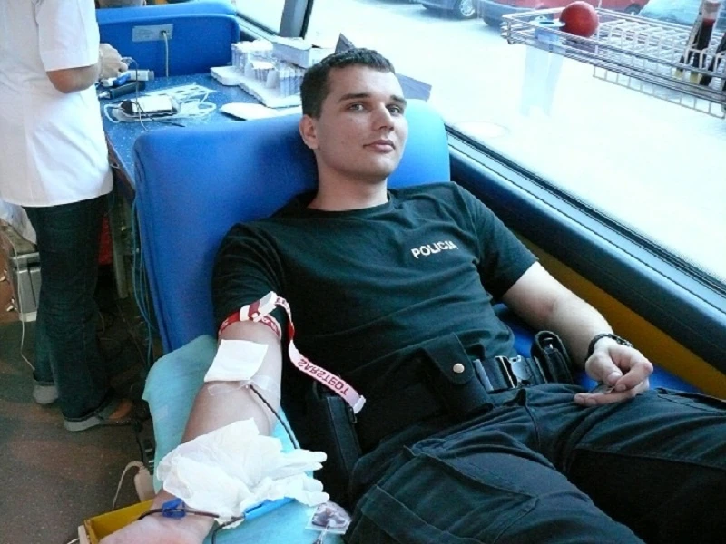 Zebrano prawie 13 litrów ratującego życie płynu