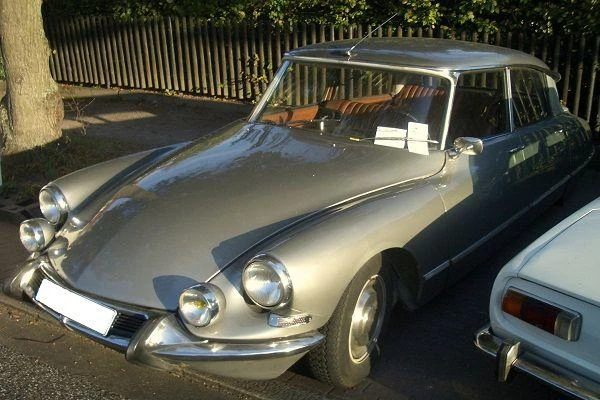 Stylowe "citrozabytki" zjadą do Gdyni