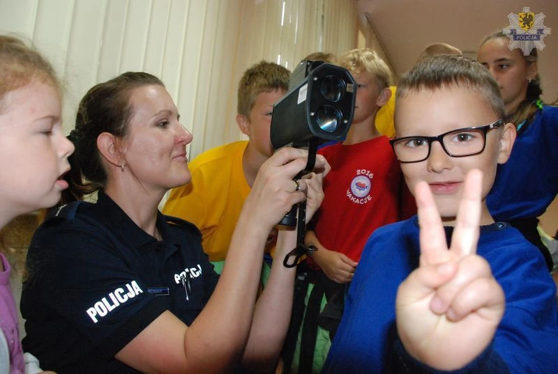 Dzieci odwiedziły pucką komendę