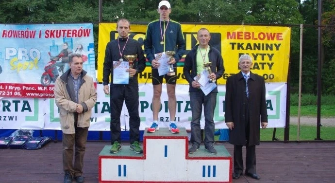 Michał Rolbiecki zwycięzcą biegu przełajowego open