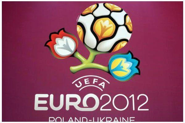 Gdańsk: Do EURO 2012 został rok - miasto udekorowane