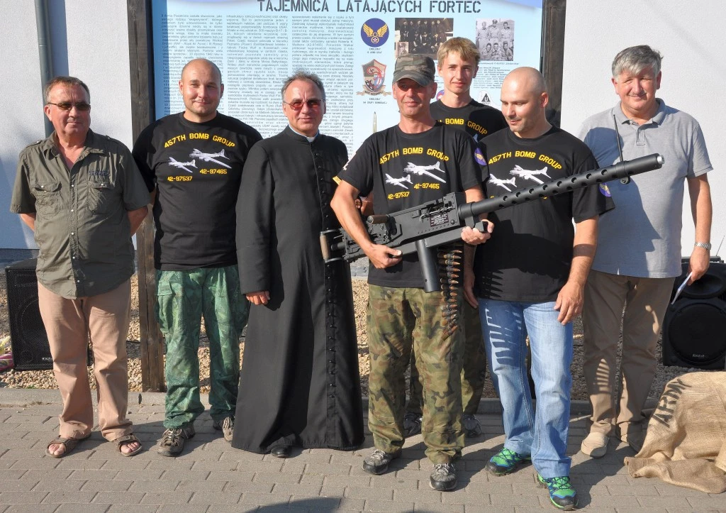 Odsłonięcie tablicy pamiątkowej w Białogórze