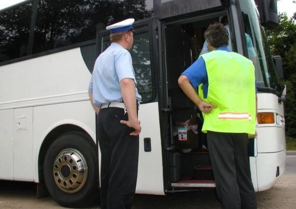 Gdynia: Kontrole autokarów
