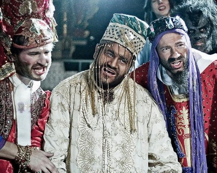 Święta w krzywym zwierciadle
