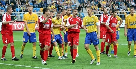 Piast - Arka 2:2. Dobry debiut Szlagi