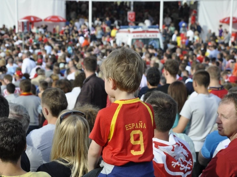 Mecz Hiszpania-Włochy. Tłumy w Fan Zone 
