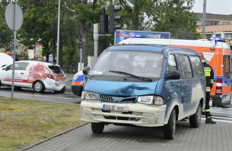 Kolejny wypadek na rondzie Solidarności