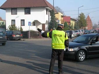 Podsumowanie gdyńskiej akcji "ZNICZ 2010"