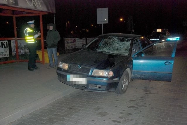52-latka potrącona przez dwa samochody