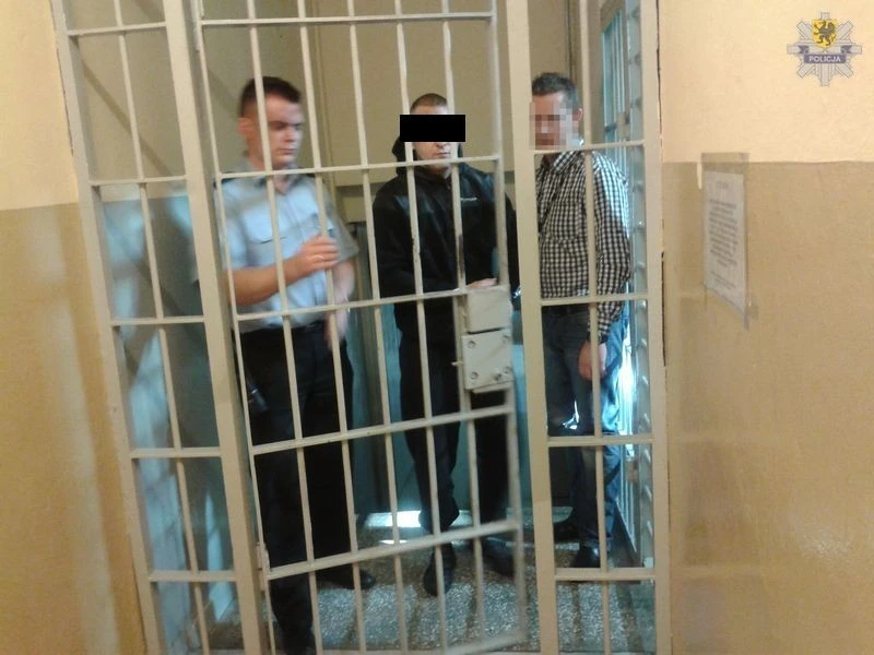 W pudełku na cukierki schował marihuanę
