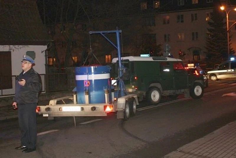30 kg dynamitu przy torach SKM
