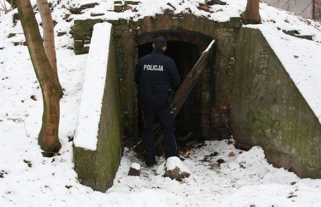 Gdynia. Policjanci i pracownicy socjalni szukali osób bezdomnych