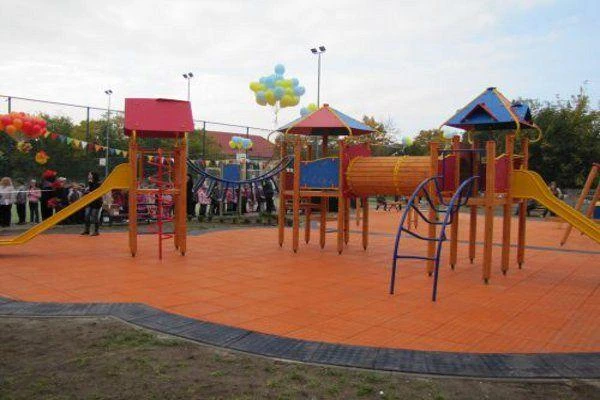 Gdańsk: 4 kolejne place w ramach „Radosnej Szkoły”