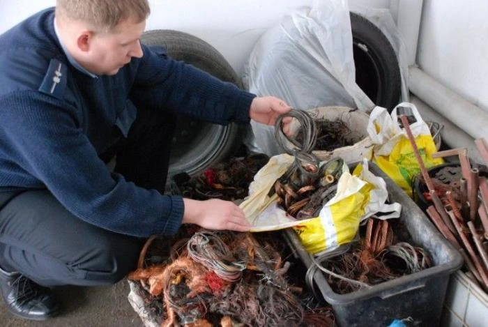 Puck: ukradli złom w miejscu skupu