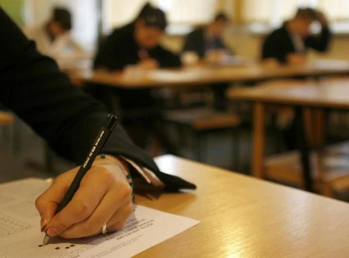 Studenci będą bezpłatnie poprawiać egzaminy