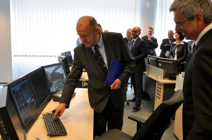 Centrum Zarządzania i Sterowania Ruchem w Gdyni uruchamia wiceprezydent Gdyni Marek Stępa  - fot. Dorota Nelke